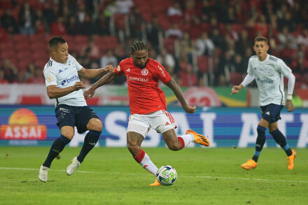 Luiz Adriano (BRA)