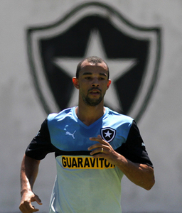 Roger Carvalho (BRA)