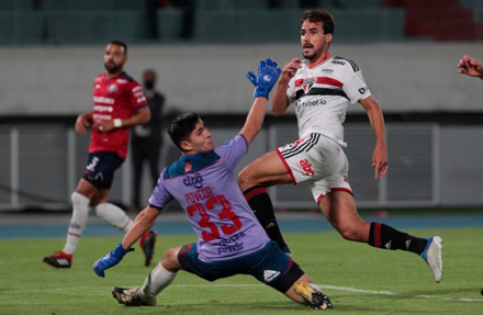 Jorge Wilstermann 1-3 São Paulo