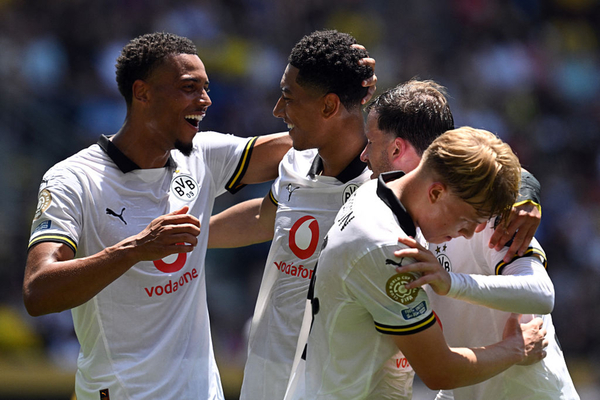 Les Sundowns surprennent, mais le Borussia s'impose dans un match  sept buts