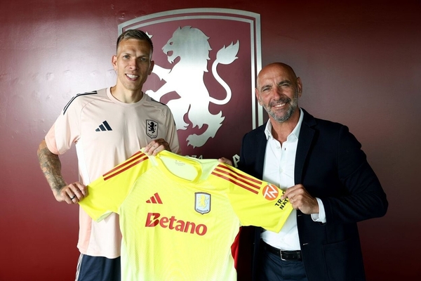 Aston Villa recrute Marco Bizot en provenance du Stade Brest