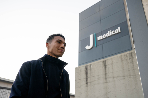 Sporting fait une offre pour Alberto Costa, mais la Juventus complique les choses