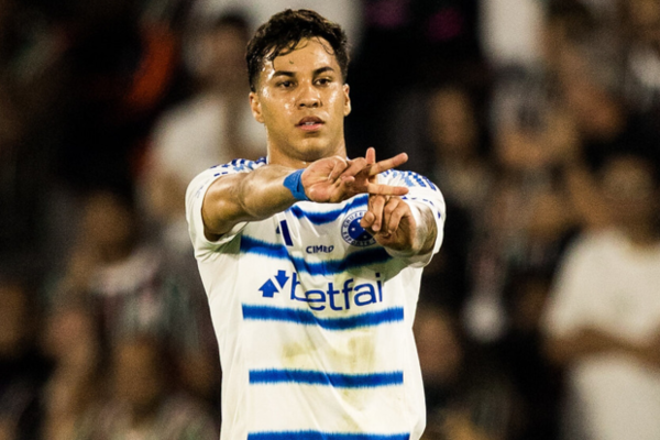 Cruzeiro maintient son invincibilit face  Fluminense dans le Brasileiro 2025