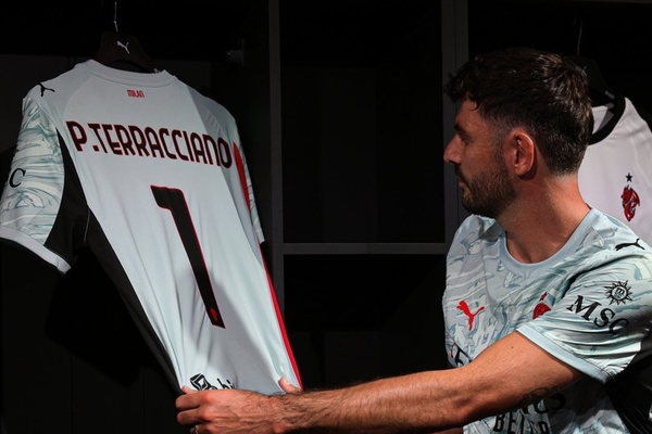 Milan : Terracciano remplace Sportiello
