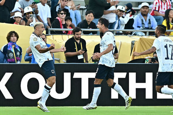 Monterrey domine Urawa Reds lors de la Coupe du Monde des Clubs 2025