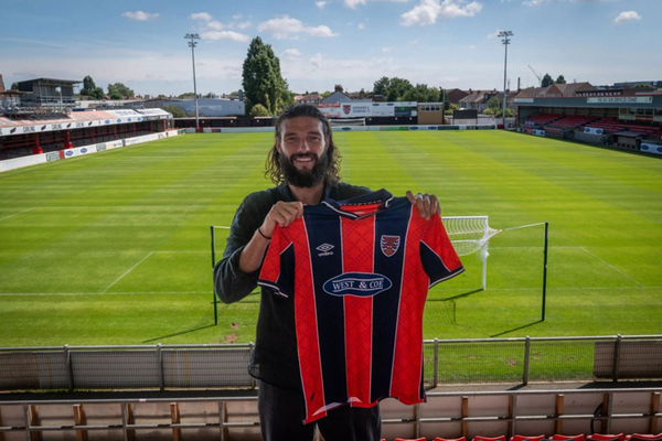 Andy Carroll retourne au football anglais