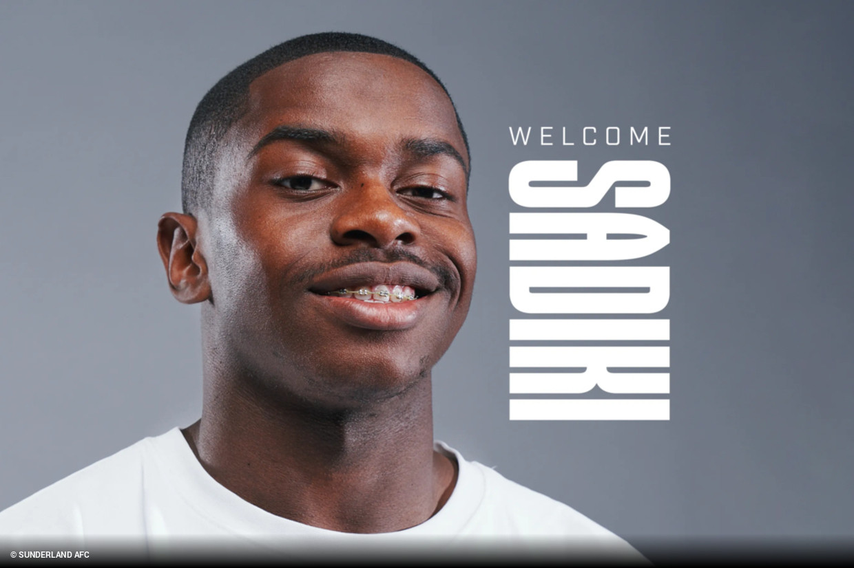 Noah Sadiki rejoint Sunderland