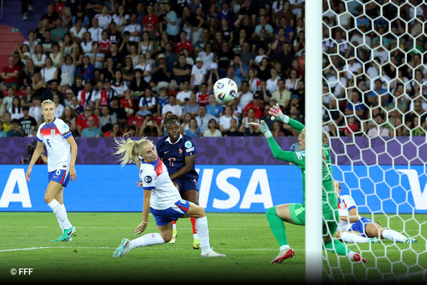 Rsum du Match: France Triomphe sur l'Angleterre 2-1 au Euro Fminin 2025
